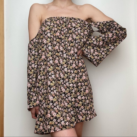 SOLD - Boho Floral Mini Dress - Picture 2 of 9